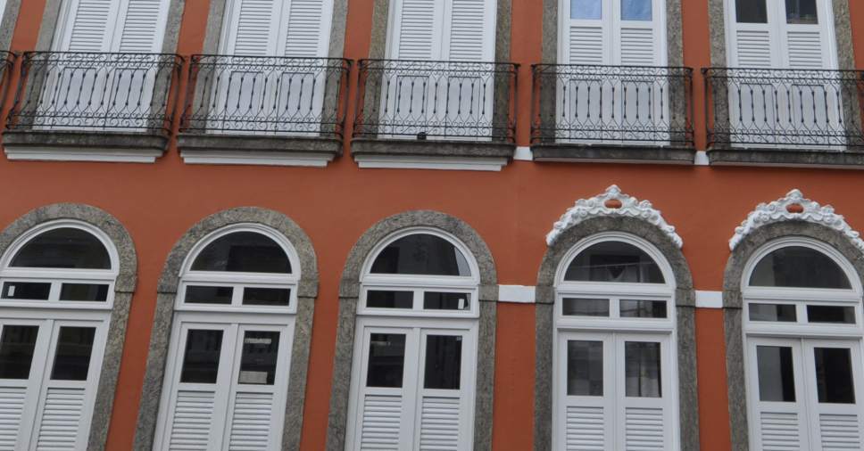 Obras tombadas: esquadrias de PVC fazem sucesso no RJ