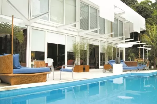 COR-BRANCO-CASA-TIAGO-BERNARDES-E-PAULO-JACOBSEN-CASA-COR-2003